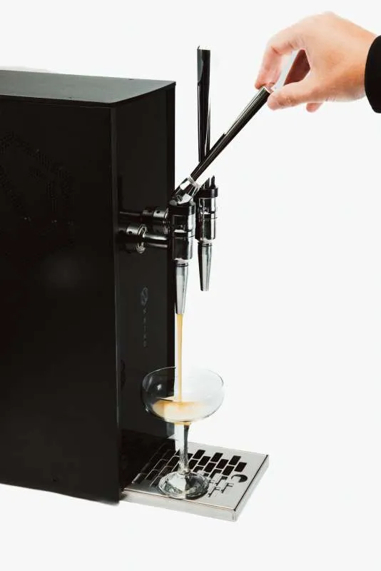 Naiko Espresso Martini Maschine an der Bar